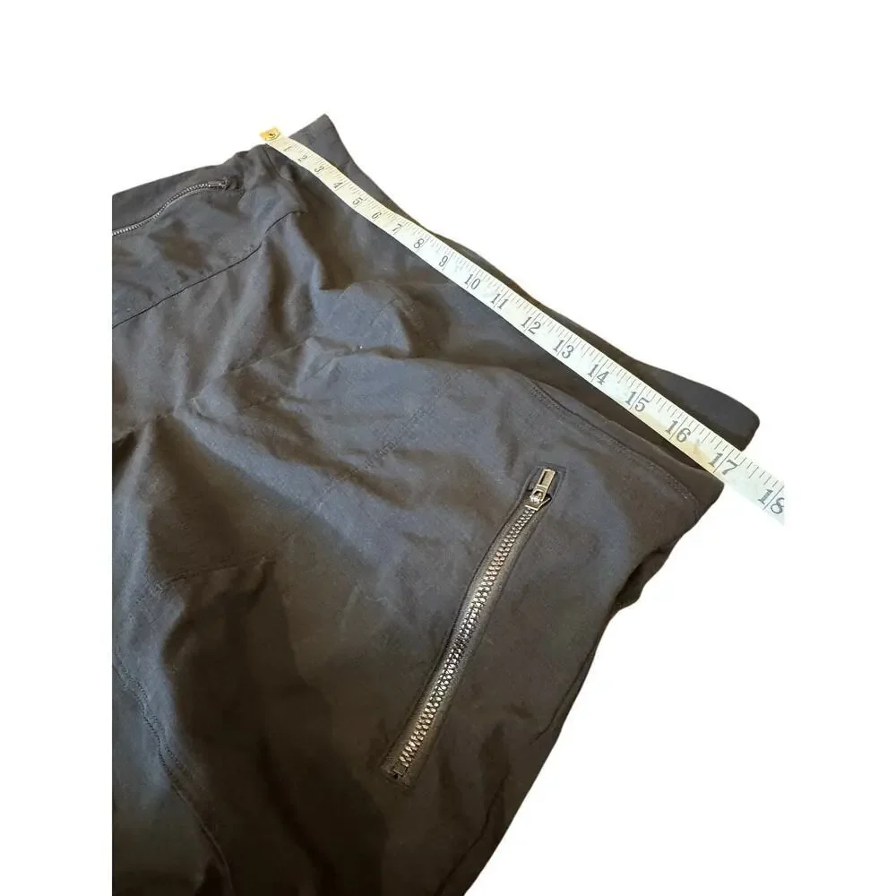 Athleta Black Athletic Shorts Womens Size 14 Zipper Pocket Performance